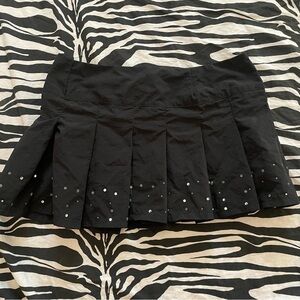 Y2k black low rise mini skirt 🖤